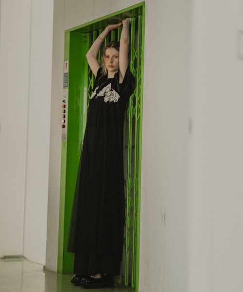 et.UNiVER（エトユニベール）の「Layered velor dress（パンツドレス
