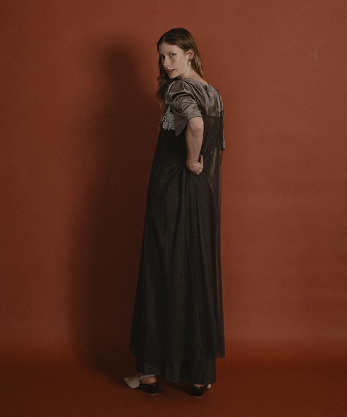 et.UNiVER（エトユニベール）の「Layered velor dress（パンツドレス