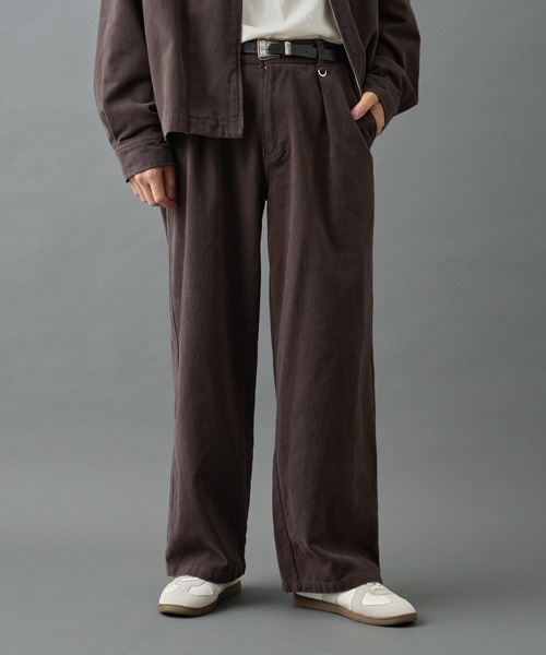 COLONY 2139(コロニートゥーワンスリーナイン)の「バイオ加工ブラッシュツイルパンツ(チノパンツ・メンズ・ブラック/ブラウン・LARGE/MEDIUM)」の1枚目の写真