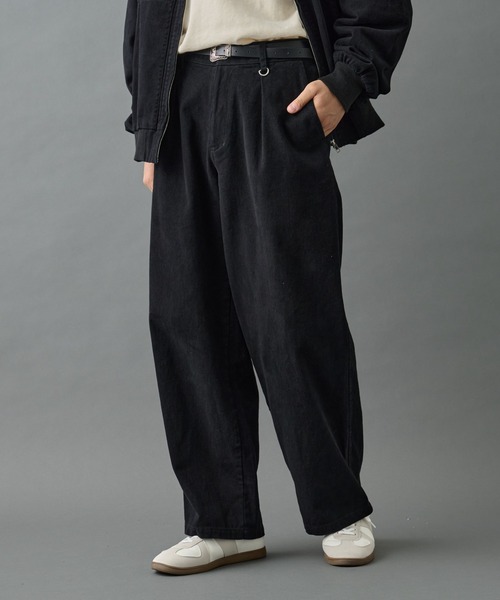 COLONY 2139(コロニートゥーワンスリーナイン)の「バイオ加工ブラッシュツイルパンツ(チノパンツ・メンズ・ブラック/ブラウン・LARGE/MEDIUM)」の2枚目の写真