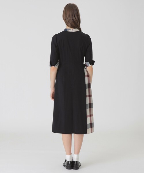 BLUE LABEL CRESTBRIDGE(ブルーレーベルクレストブリッジ)の「ピマコットンプレーティング天竺パーシャルチェックドレス(ワンピース・レディース・ブラック/ダークネイビー・36/40/38)」の11枚目の写真
