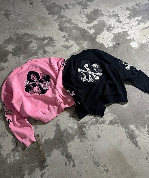 う*い様 エージェムナイン クロスロゴトレーナー 服 黒 A'gem 9（エージェムナイン） トレーナー スウェット A'GEM/9 × .kom