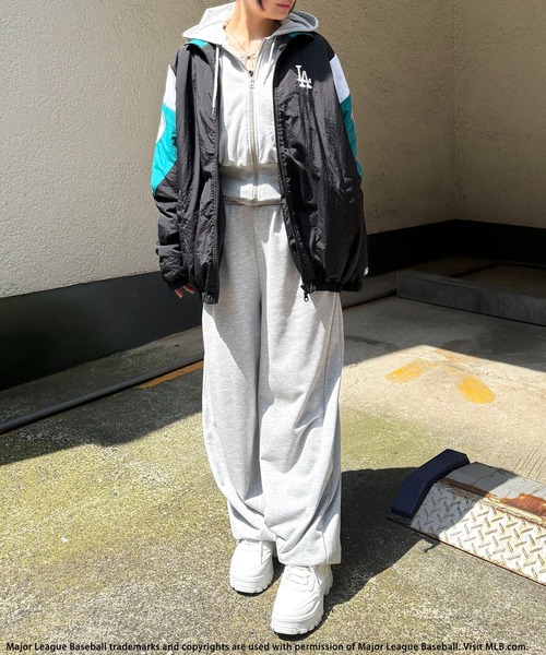 BACK TO THE FIELD(バック トゥー ザ フィールド)の「【MLB】配色ナイロンブルゾン(その他アウター・レディース・ネイビー/オフホワイト/ブラック・FREE)」の10枚目の写真