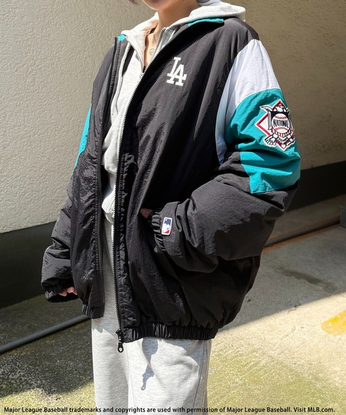 BACK TO THE FIELD(バック トゥー ザ フィールド)の「【MLB】配色ナイロンブルゾン(その他アウター・レディース・ネイビー/オフホワイト/ブラック・FREE)」の11枚目の写真