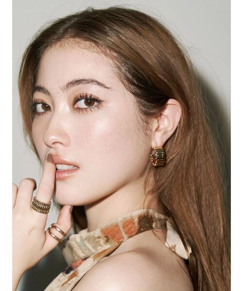 EVRIS（エヴリス）の「HOOPピアス（ピアス（両耳用）・レディース・ゴールド/シルバー・FREE）」の4枚目の写真