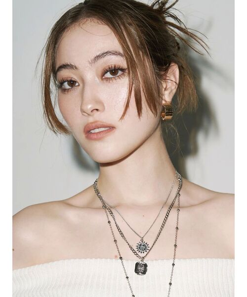 EVRIS（エヴリス）の「HOOPピアス（ピアス（両耳用）・レディース・ゴールド/シルバー・FREE）」の5枚目の写真