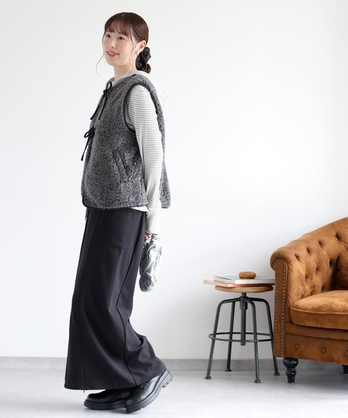 cepo（セポ）の「ボアパイピングリボンベスト（ブルゾン・レディース・チャコール/ベージュ/オフホワイト・M）」の19枚目の写真