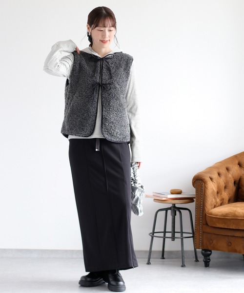 cepo（セポ）の「ボアパイピングリボンベスト（ブルゾン・レディース・チャコール/ベージュ/オフホワイト・M）」の17枚目の写真