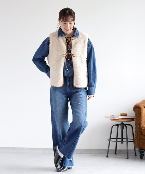 cepo（セポ）の「ボアパイピングリボンベスト（ブルゾン・レディース・チャコール/ベージュ/オフホワイト・M）」の4枚目の写真