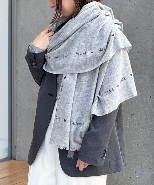 CITRUS（シトラス）の「【CITRUS/シトラス】 メッセージストール（ストール/ショール・レディース・ブラック/ライトブルー/ライトグレー・FREE）」の2枚目の写真