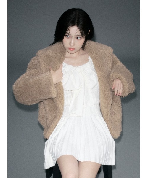 SNIDEL（スナイデル）の「ボアショートコート（ムートンコート・レディース・アイボリー/キャメル・F）」の2枚目の写真