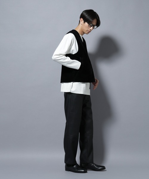 NANO universe(ナノユニバース)の「ヴィンテージライクフェイクレザー ダブルニーテーパードパンツ(その他パンツ・メンズ・ブラック/ブラウン・M/L)」の8枚目の写真