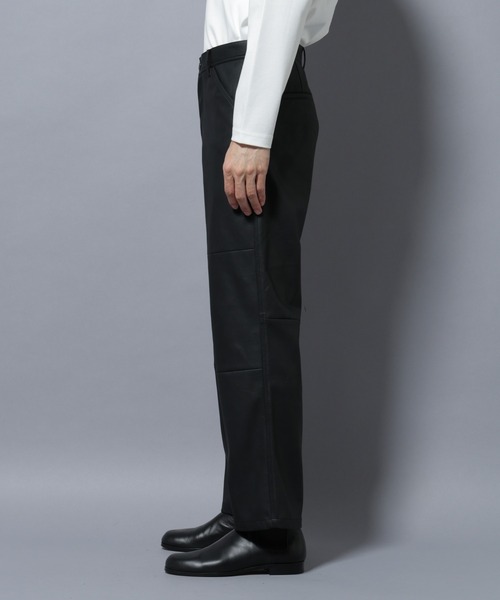 NANO universe(ナノユニバース)の「ヴィンテージライクフェイクレザー ダブルニーテーパードパンツ(その他パンツ・メンズ・ブラック/ブラウン・M/L)」の17枚目の写真