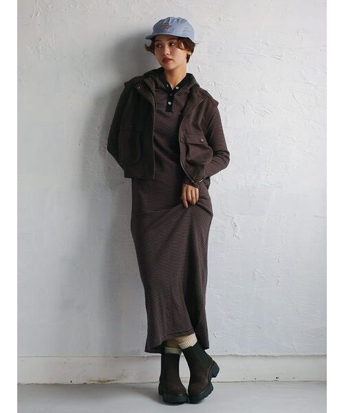 FIKA.(フィーカ)の「Suede like military vest(ベスト・レディース・ダークブラウン/ダークカーキ・MEDIUM)」の8枚目の写真