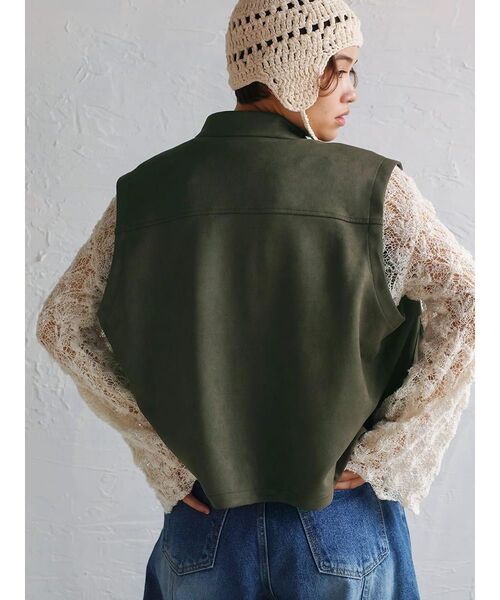 FIKA.(フィーカ)の「Suede like military vest(ベスト・レディース・ダークブラウン/ダークカーキ・MEDIUM)」の13枚目の写真