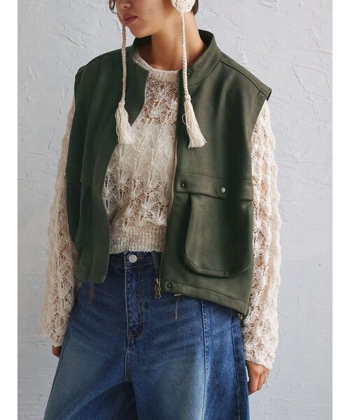 FIKA.(フィーカ)の「Suede like military vest(ベスト・レディース・ダークブラウン/ダークカーキ・MEDIUM)」の2枚目の写真