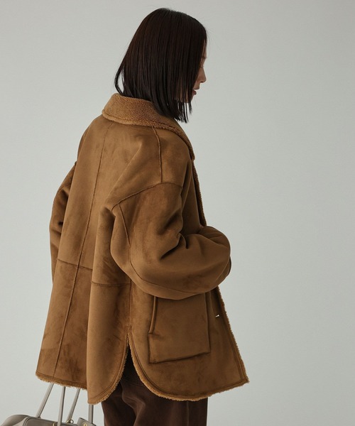 BABYLONE(バビロン)の「リバーシブルムートンジャケット(ブルゾン・レディース・ブラック/キャメル・フリー)」の15枚目の写真