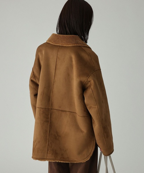 BABYLONE(バビロン)の「リバーシブルムートンジャケット(ブルゾン・レディース・ブラック/キャメル・フリー)」の16枚目の写真