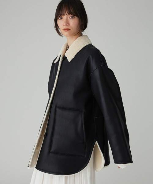 BABYLONE(バビロン)の「リバーシブルムートンジャケット(ブルゾン・レディース・ブラック/キャメル・フリー)」の4枚目の写真