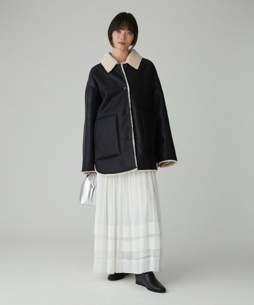 BABYLONE(バビロン)の「リバーシブルムートンジャケット(ブルゾン・レディース・ブラック/キャメル・フリー)」の6枚目の写真