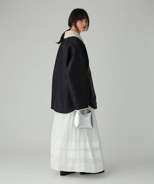 BABYLONE(バビロン)の「リバーシブルムートンジャケット(ブルゾン・レディース・ブラック/キャメル・フリー)」の7枚目の写真