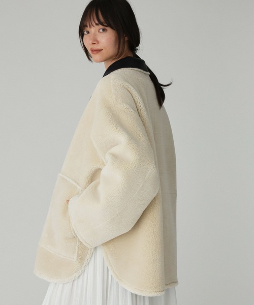 BABYLONE(バビロン)の「リバーシブルムートンジャケット(ブルゾン・レディース・ブラック/キャメル・フリー)」の10枚目の写真