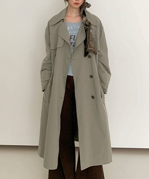 パンチングフラワートレンチコート