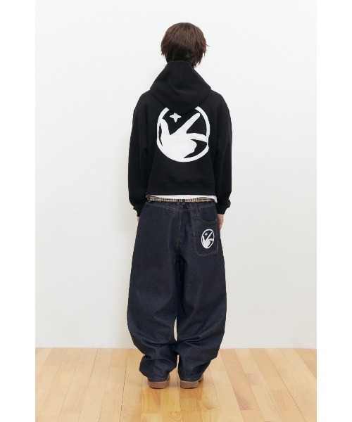 A'GEM/9 × .kom 『KEYMISERY/キーミザリー』 FINGER KEYMISERY LOGO CROP HOODIE/フィンガーロゴデザイン クロップ/短丈 プルオーバーパーカー