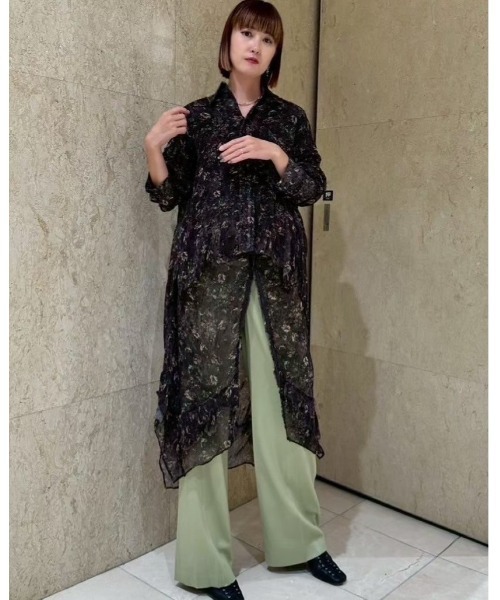 IRENENNE(アイレネ)の「ウールサテンストレートパンツ / Wool Satin Straight Pants(その他パンツ・レディース・ネイビー/ライトグリーン・38/36/34)」の1枚目の写真