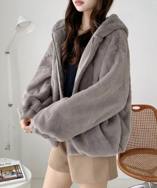 セール】ふわふわ滑らか フード付きファーブルゾン（ブルゾン