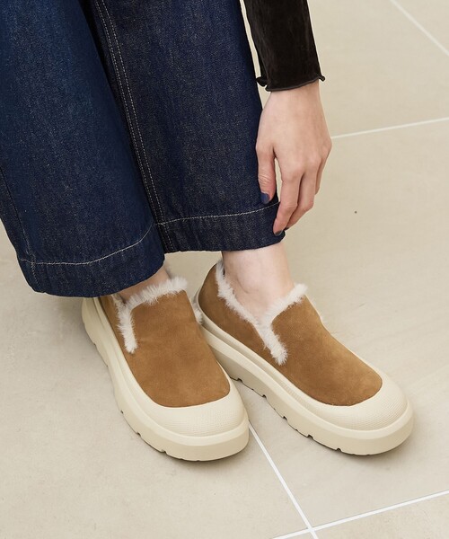 coen（コーエン）の「【PARKNIK（パークニック）】TOECAPムートンライクスリッポン（23.5cm/24.5cm）（スニーカー・レディース・ブラック/ベージュ・23.5cm/24.5cm）」の2枚目の写真