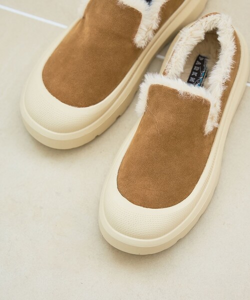 coen（コーエン）の「【PARKNIK（パークニック）】TOECAPムートンライクスリッポン（23.5cm/24.5cm）（スニーカー・レディース・ブラック/ベージュ・23.5cm/24.5cm）」の4枚目の写真