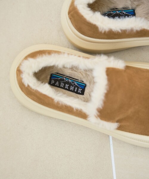 coen（コーエン）の「【PARKNIK（パークニック）】TOECAPムートンライクスリッポン（23.5cm/24.5cm）（スニーカー・レディース・ブラック/ベージュ・23.5cm/24.5cm）」の5枚目の写真