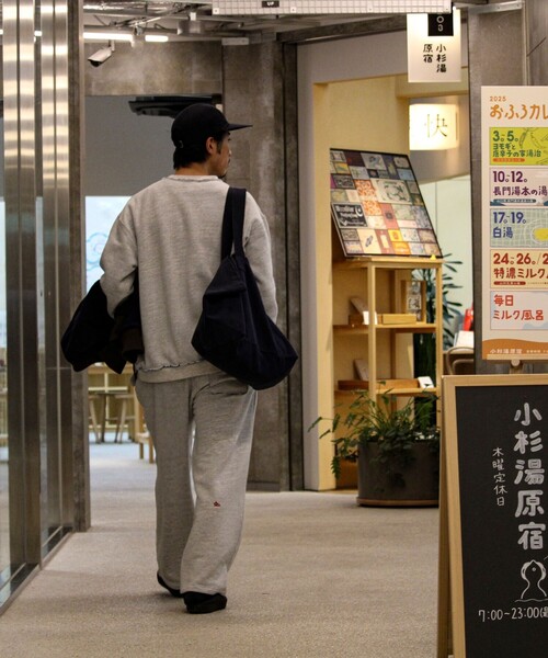 GLOSTER（グロスター）の「【BOY BACK FANCYシリーズ】 スウェットプルオーバー（スウェット・メンズ・ブラック/ライトグレー/キナリ・S/M/L）」の11枚目の写真