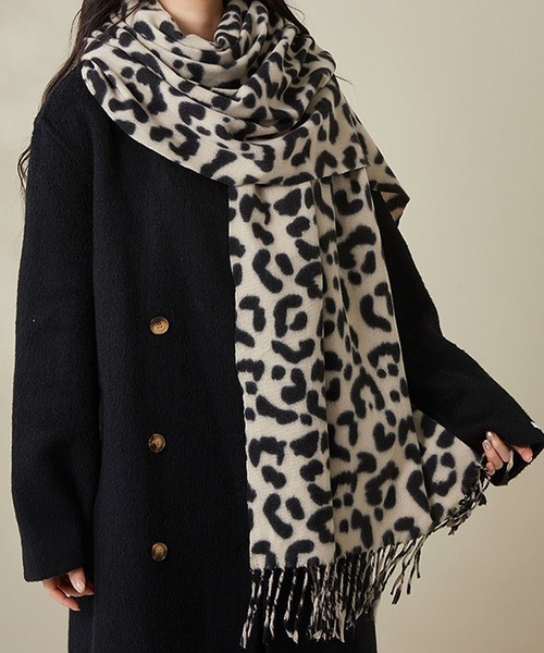 meJane（ミージェーン）の「レオパード柄 大判ストール（ストール/ショール・レディース・ホワイト系/ブラウン系・FREE）」の4枚目の写真