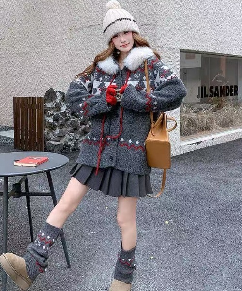 Sibra(シブラ)の「レッグウォーマーセット クリスマスお正月おすすめ 着脱可能ファーフード ノルディック柄フーディカーデ 冬から春先まで活躍(カーディガン/ボレロ・レディース・ブラウン/グレー・M)」の15枚目の写真
