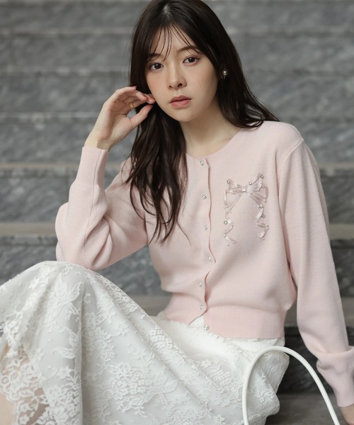 Rirandture（リランドチュール）の「リボンテープ刺繍カーディガン（ニット/セーター・レディース・ピンク/ミント/ブラック/オフホワイト/ホワイト系その他・2）」の6枚目の写真