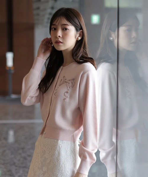 Rirandture（リランドチュール）の「リボンテープ刺繍カーディガン（ニット/セーター・レディース・ピンク/ミント/ブラック/オフホワイト/ホワイト系その他・2）」の8枚目の写真