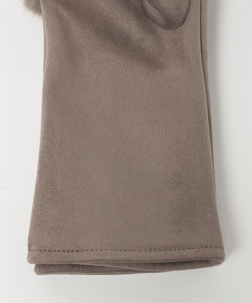 green label relaxing（グリーンレーベルリラクシング）の「フェイクファー 切り替え アームウォーマー（手袋・レディース・ダークグレー/モカ・FREE）」の10枚目の写真