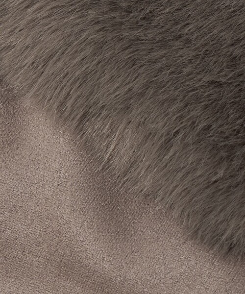 green label relaxing（グリーンレーベルリラクシング）の「フェイクファー 切り替え アームウォーマー（手袋・レディース・ダークグレー/モカ・FREE）」の12枚目の写真