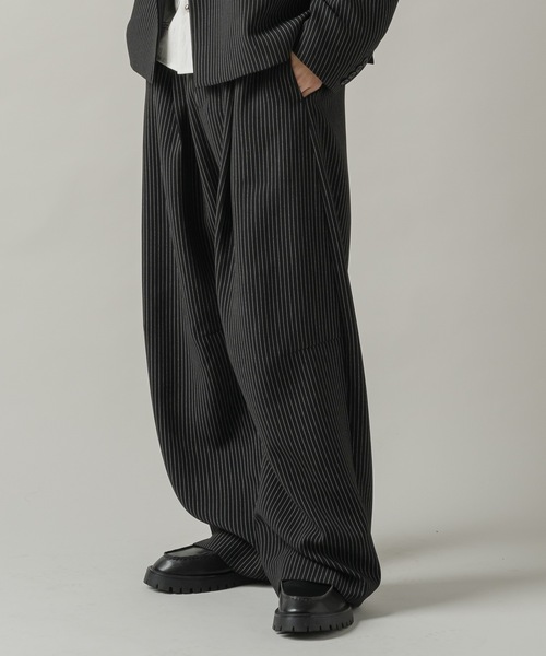 CASPER JOHN（キャスパージョン）の「Moving drape slacks/ムービングドレープスラックス（スラックス・メンズ・ブラック系/ブラック・X-SMALL/SMALL/MEDIUM/LARGE）」の16枚目の写真
