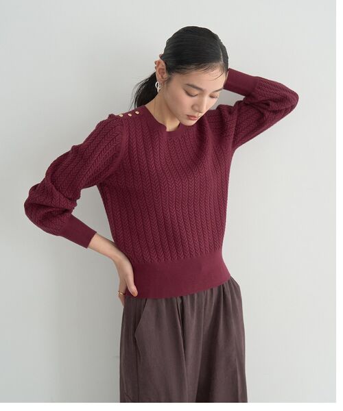 YECCA VECCA(イェッカヴェッカ)の「金釦ミニケーブルニット(ニット/セーター・レディース・ボルドー/アイボリー/サックスブルー/杢グレー/チャコールグレー・FREE)」の7枚目の写真