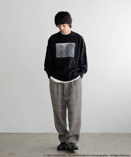 LOWRYS FARM(ローリーズファーム)の「【LFM(U)】ジャン・リュック・ゴダール映画作品/フォトスウェットクルーネック 612807(スウェット・メンズ・アイボリー/ブラック/ホワイト・MEDIUM/LARGE)」の14枚目の写真