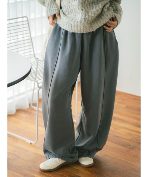 Ungrid(アングリッド)の「ピグメントスウェットルーズパンツ(スウェットパンツ・レディース・ベージュ/チャコールグレー・FREE)」の1枚目の写真