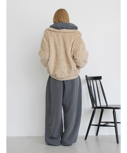 Ungrid(アングリッド)の「ピグメントスウェットルーズパンツ(スウェットパンツ・レディース・ベージュ/チャコールグレー・FREE)」の16枚目の写真