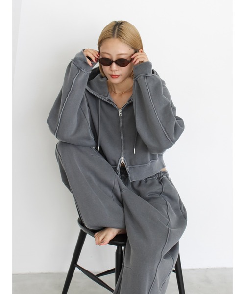 Ungrid(アングリッド)の「ピグメントスウェットルーズパンツ(スウェットパンツ・レディース・ベージュ/チャコールグレー・FREE)」の17枚目の写真