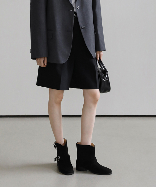 SAPPUN（サプン）の「レノイバックルストラップアンクルブーツ（3cm）（ブーツ・レディース・ブラック/ダークブラウン/ベージュ・22.5cm/23cm/23.5cm/24cm/24.5cm/25cm/25.5cm）」の5枚目の写真