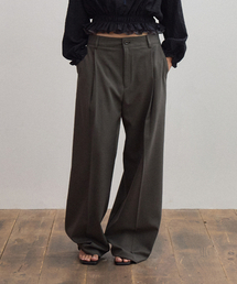 HOWUS（ホワス）の「TEO SLACKS (KHAKI)（スラックス）」