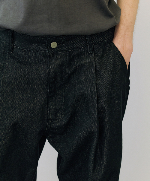 ENDOOR(エンドア)の「deep tuck washed denim pants (black)(デニムパンツ・メンズ・その他・1/3)」の6枚目の写真