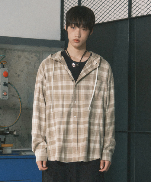 SECONDMONO（セカンドモノローグ）の「オーバーサイズチェックフードシャツ [ベージュ]_SESH012BEIGE（シャツ/ブラウス・レディース・その他・SMALL/MEDIUM/LARGE）」の4枚目の写真